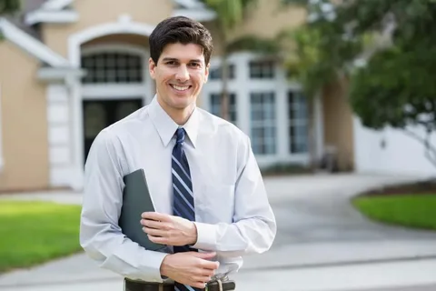 Real Estate Agent